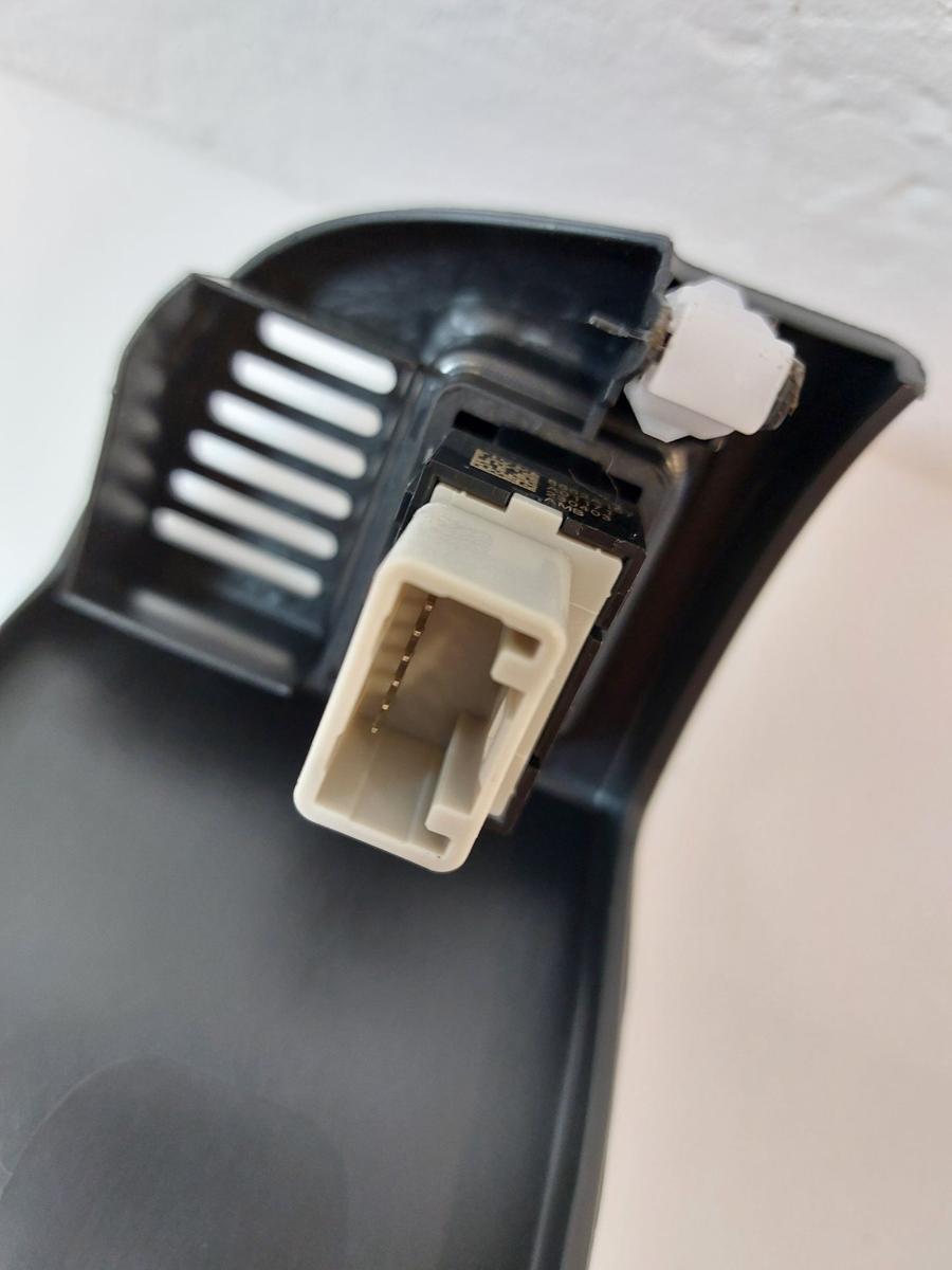 Mitsubishi Eclipse Cross GK0 ab21 Verkleidung Armaturenbrett Taster Schalter PDC