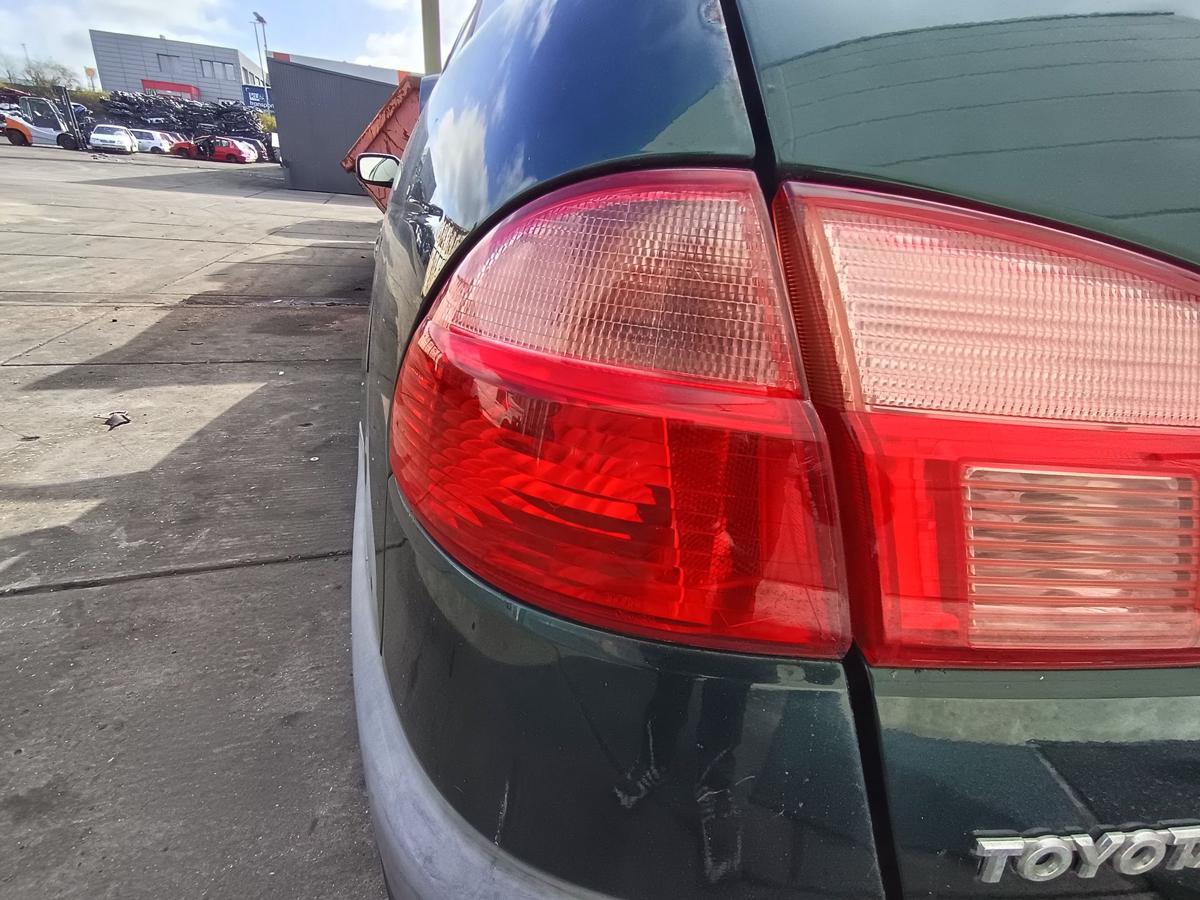 Toyota Avensis T22 Kombi original R&uuml;ckleuchte links aussen Facelift Bj 2001