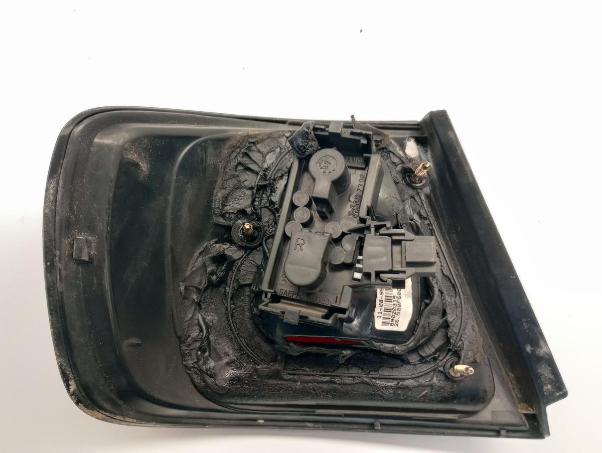 Nissan Primera P11 orig Rückleuchte/Rücklicht links Bj 2001 Facelift 89026085