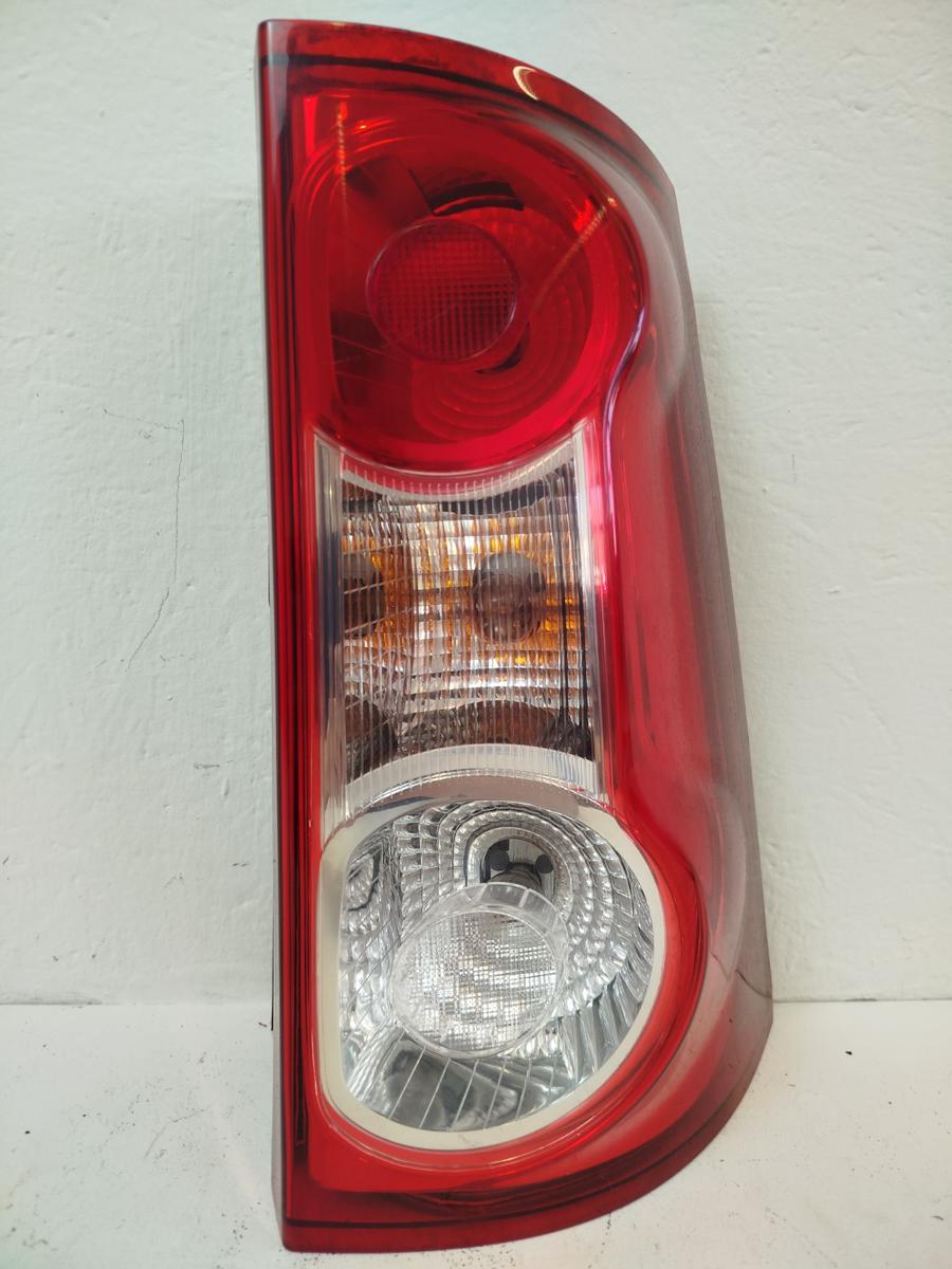 Dacia Logan MCV Rückleuchte Schlussleuchte Rücklicht Lampe hinten rechts