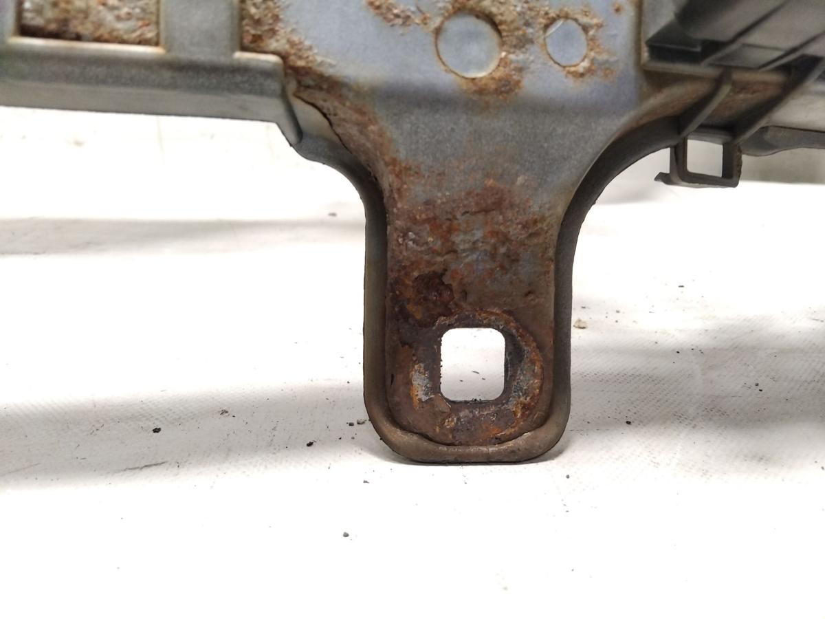 Ford Focus 2 DA3 original Schlo&szlig;tr&auml;ger Frontmittelteil Bj.2007