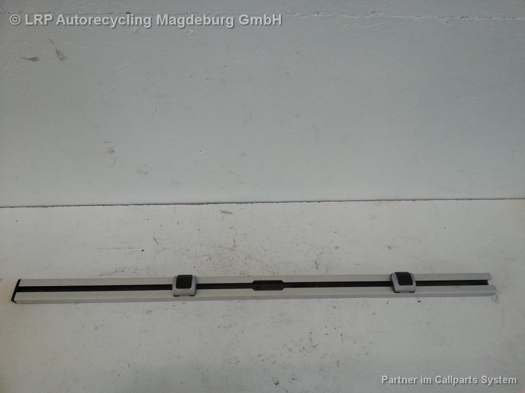 Audi A6 4F Gepäcksicherung links Kofferraumschienen Fixiersystem 4F9863555A Audi A6 4F Gepäcksicherung links Kofferraumschienen Fixiersystem 4F9863555A