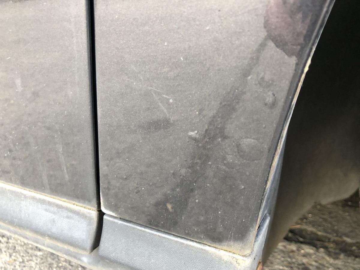 VW Passat 3C B6 Kotfl&uuml;gel vorn rechts Beifahrer Originalteil LC8Z Moccabrown