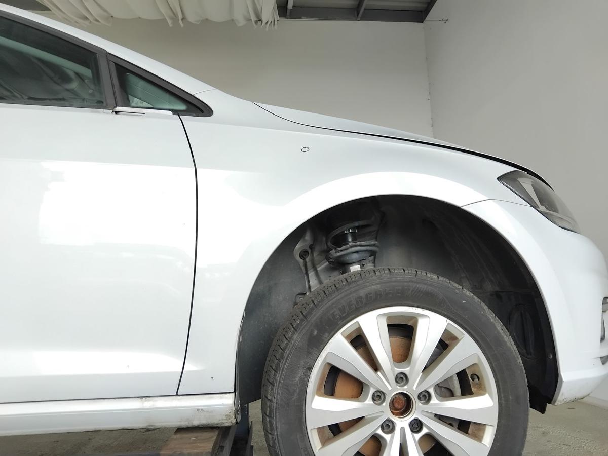 VW Golf 7 Facelift original Kotflügel vorn rechts LB9Z White Silver BJ2017