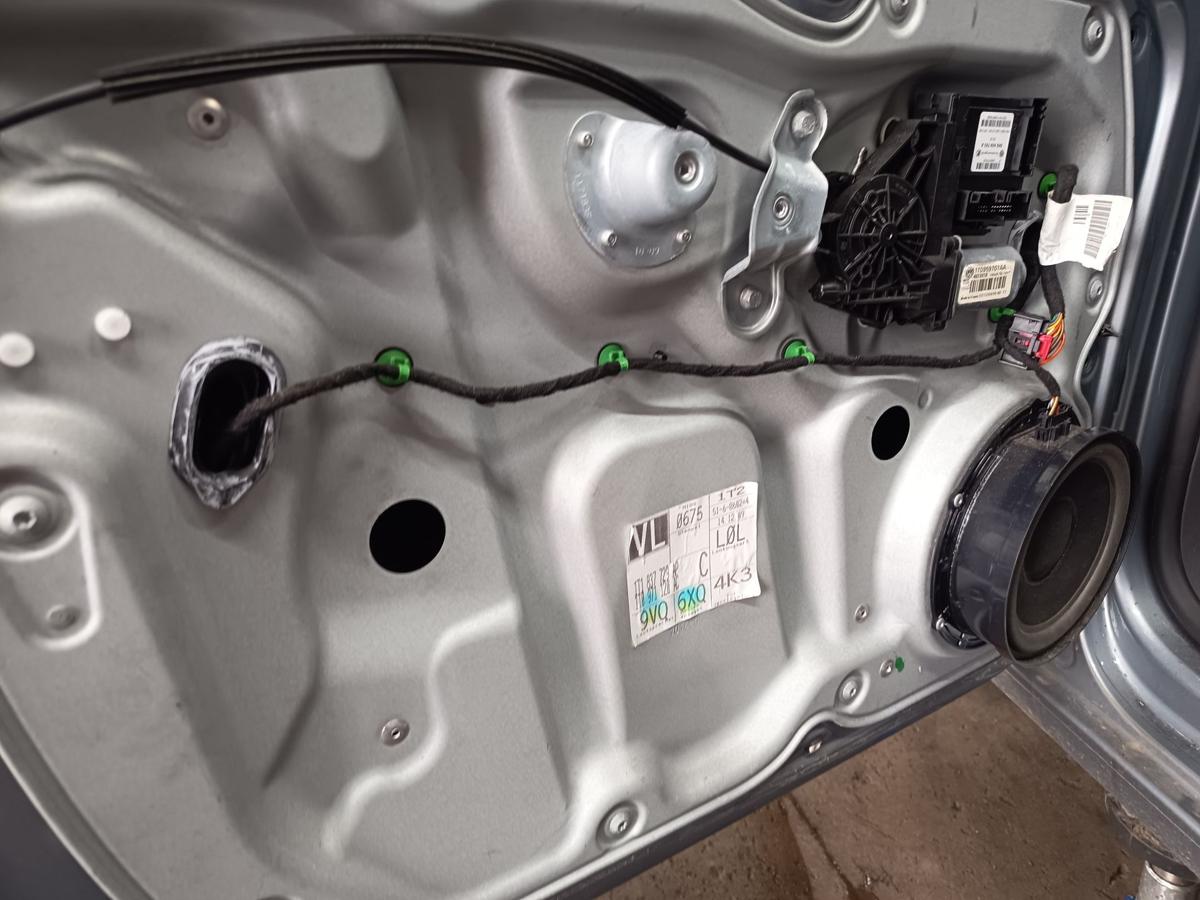 VW Touran 1T3 GP original Fensterheber mit Motor vorn links Fahrer Bj 2010