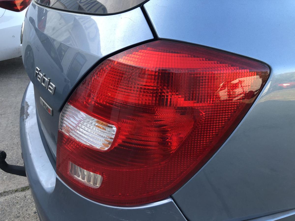 Skoda Fabia II 2 Typ 5J R&uuml;ckleuchte rechts R&uuml;cklicht Heckleuchte Kombi