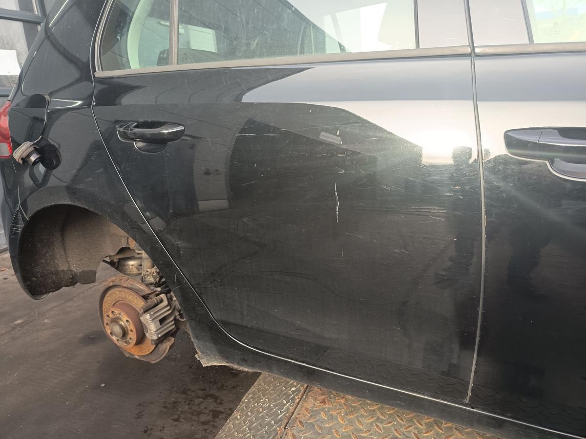 VW Golf VI 6 Limo orig Tür hinten rechts L041 Schwarz Bj 2009