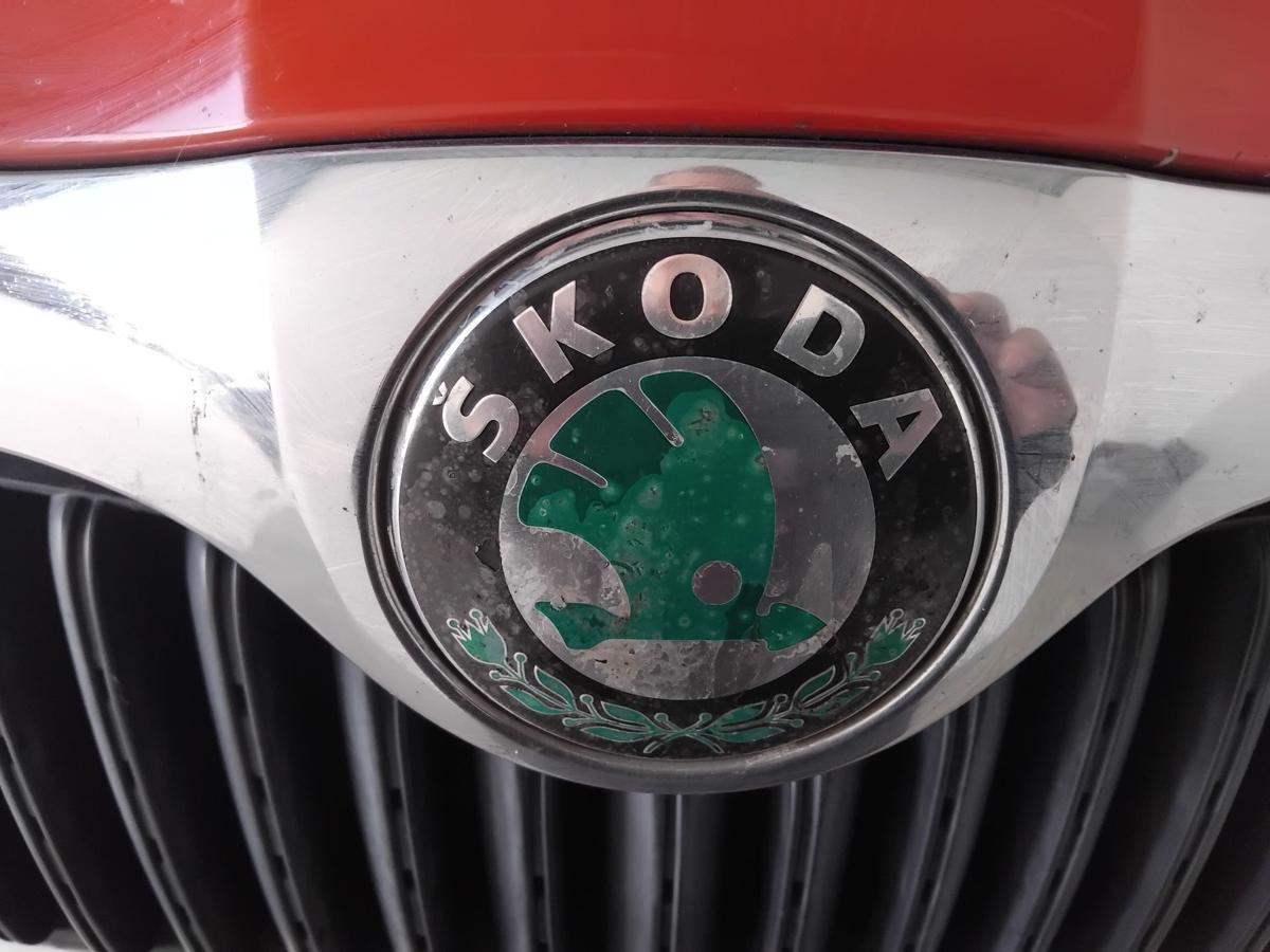 Skoda Fabia 2 5J original Motorhaube Deckel vorn corridarot 8151 BJ2009
