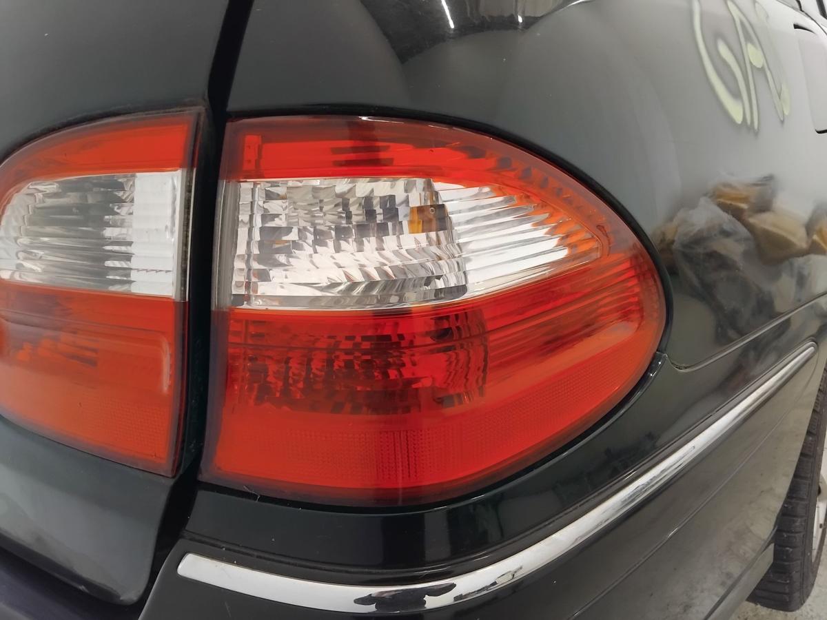Mercedes E-Klasse Kombi S211 original Rückleuchte Heckleuchte rechts BJ2004