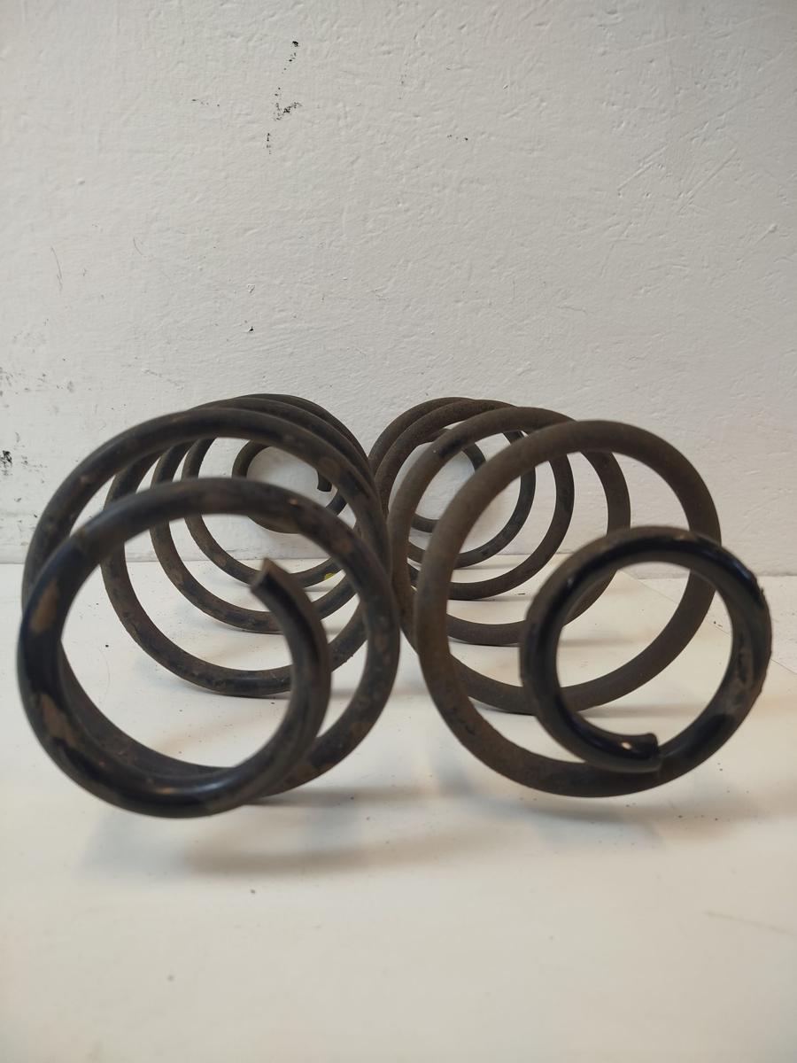 Peugeot 308 SW T9 Satz HInterachsfedern Feder Schraubenfeder hinten links rechts