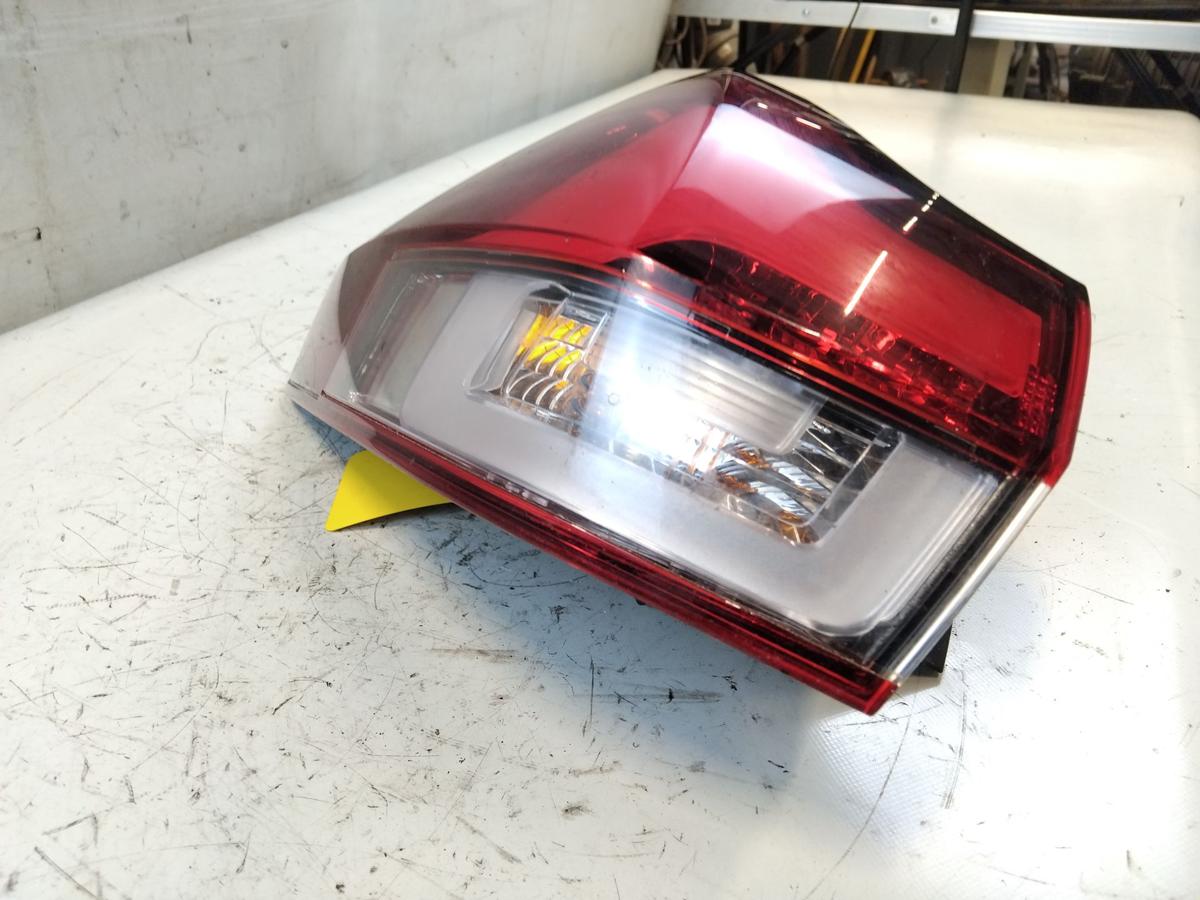 Mitsubishi Eclipse Cross original R&uuml;ckleuchte Schlussleuchte links Teil-LED
