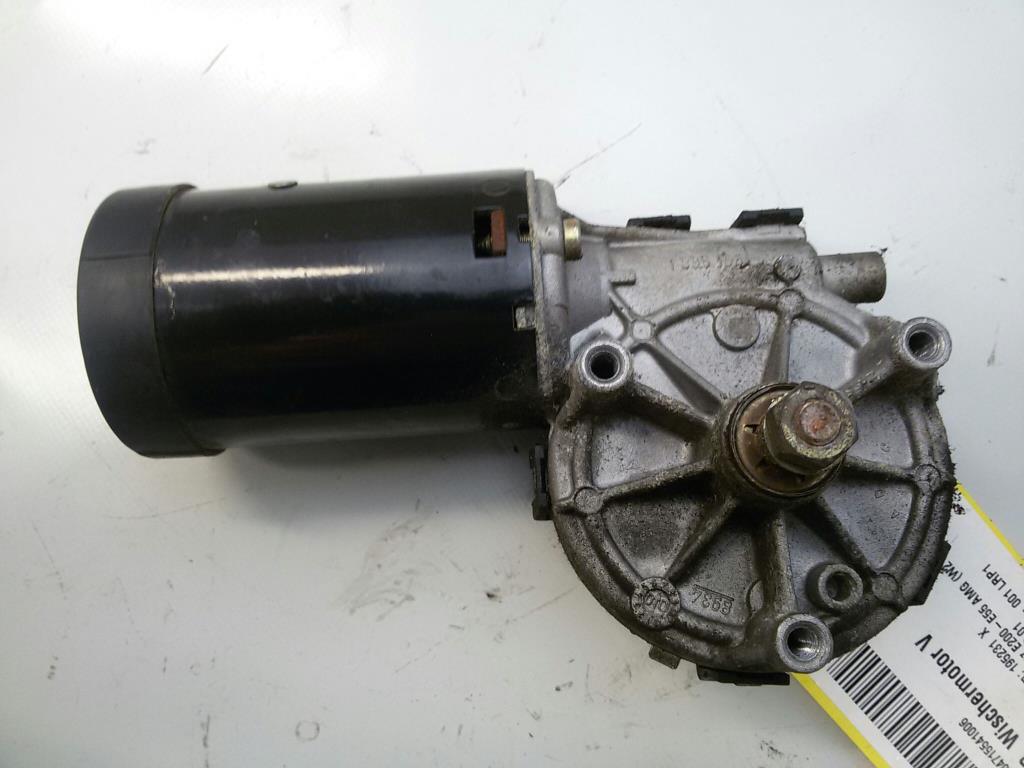 Mercedes E Klasse W210 Wischermotor vorn 0390241420 BOSCH BJ2000