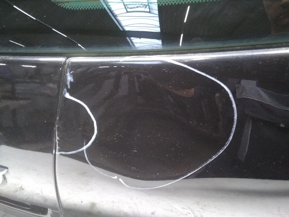 Opel Astra J 5-Türer Fließheck Heckklappe inkl. Scheibe mit Mängeln Bj.2013