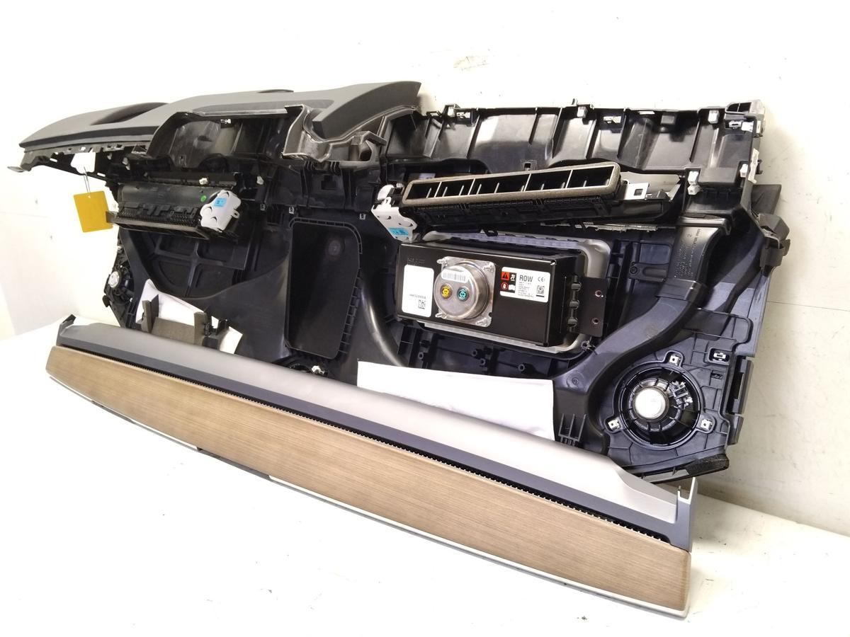 Tesla Model 3 original Armaturenbrett schwarz 1083401-80-J BJ2019