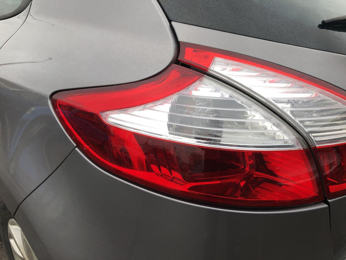 Renault Megane III 3 R&uuml;ckleuchte au&szlig;en links R&uuml;cklicht Heckleuchte 5 t&uuml;rer