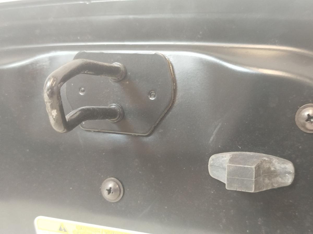 Nissan Leaf ZE1 40kWh Klappe Deckel Ladeanschluss vorn Z11 schwarz