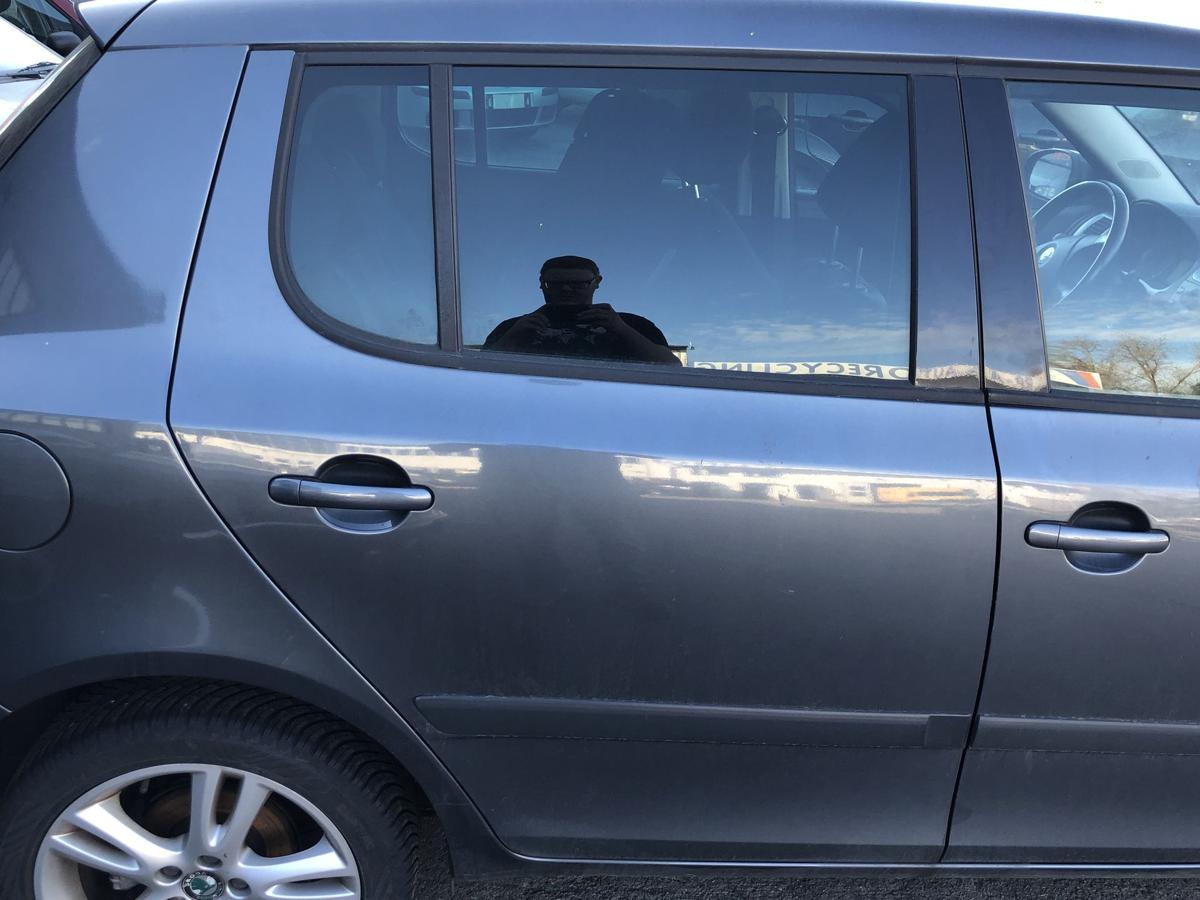 Skoda Fabia 5J T&uuml;r hinten rechts Fondt&uuml;r nur 5 t&uuml;rer LF8J Antracit Grey