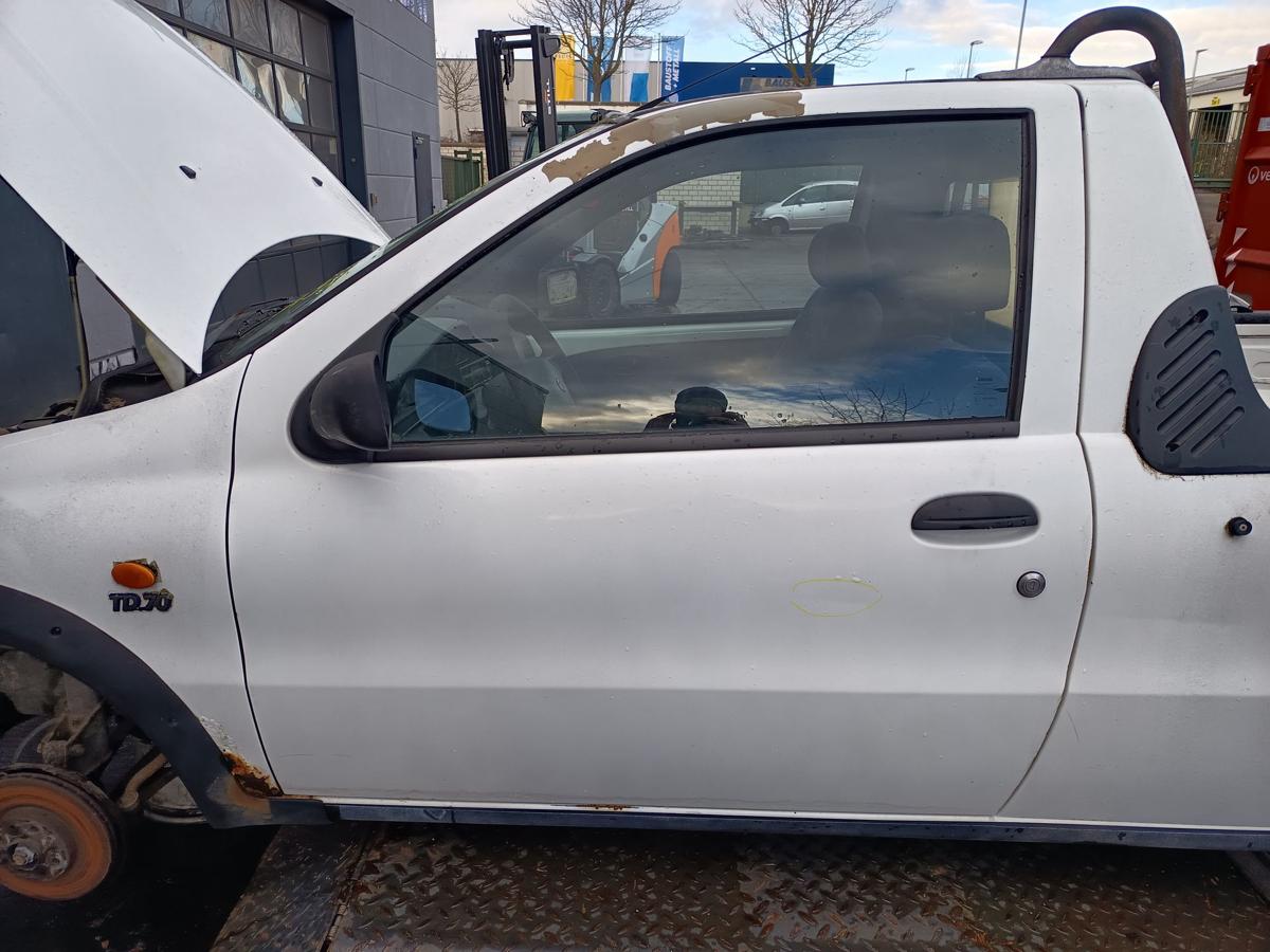 Fiat Strada I original T&uuml;r links Fahrer wei&szlig; uni Bj 2001