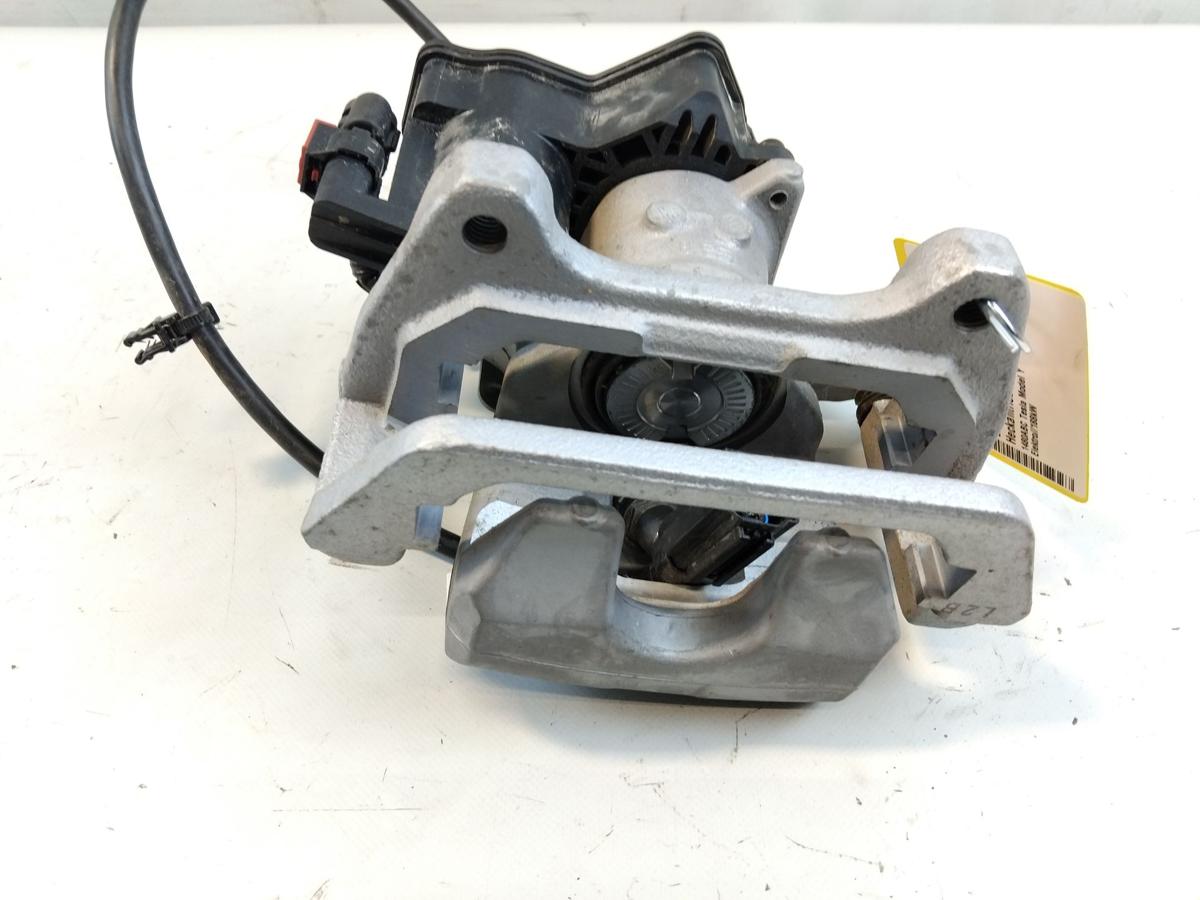 Tesla Model Y original Bremssattel Hinterachse rechts Mando Bj.2023