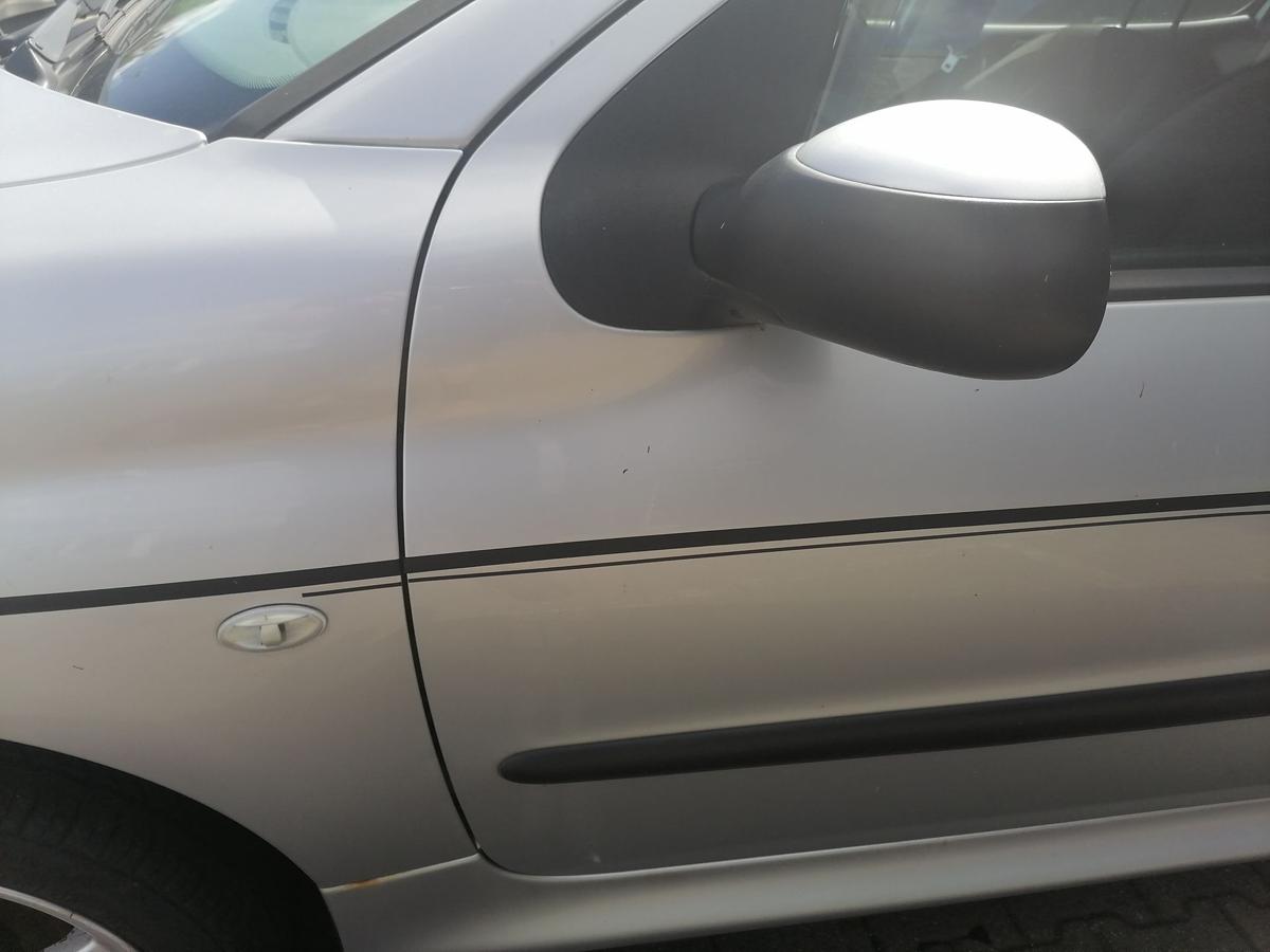 Peugeot206+ original T&uuml;r vorn links EZR Aluminiumgrau 5-T&uuml;rer Rohbau Bj.2011