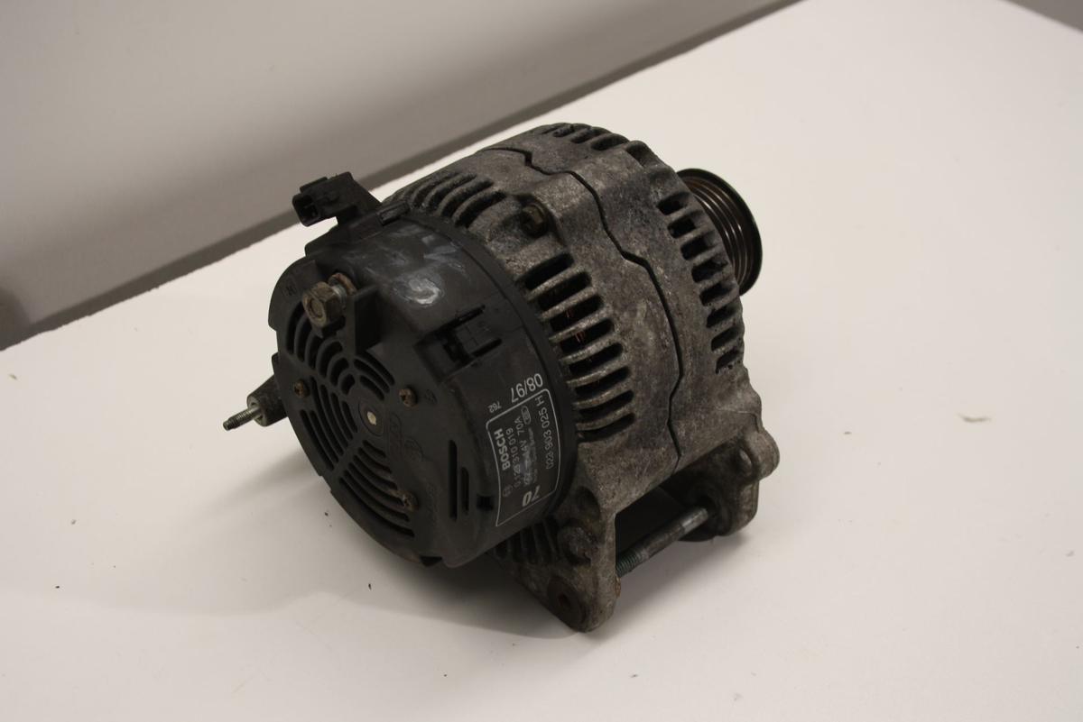 VW Caddy II 9K orig Lichtmaschine Generator Bosch 028903025H Bj 1997