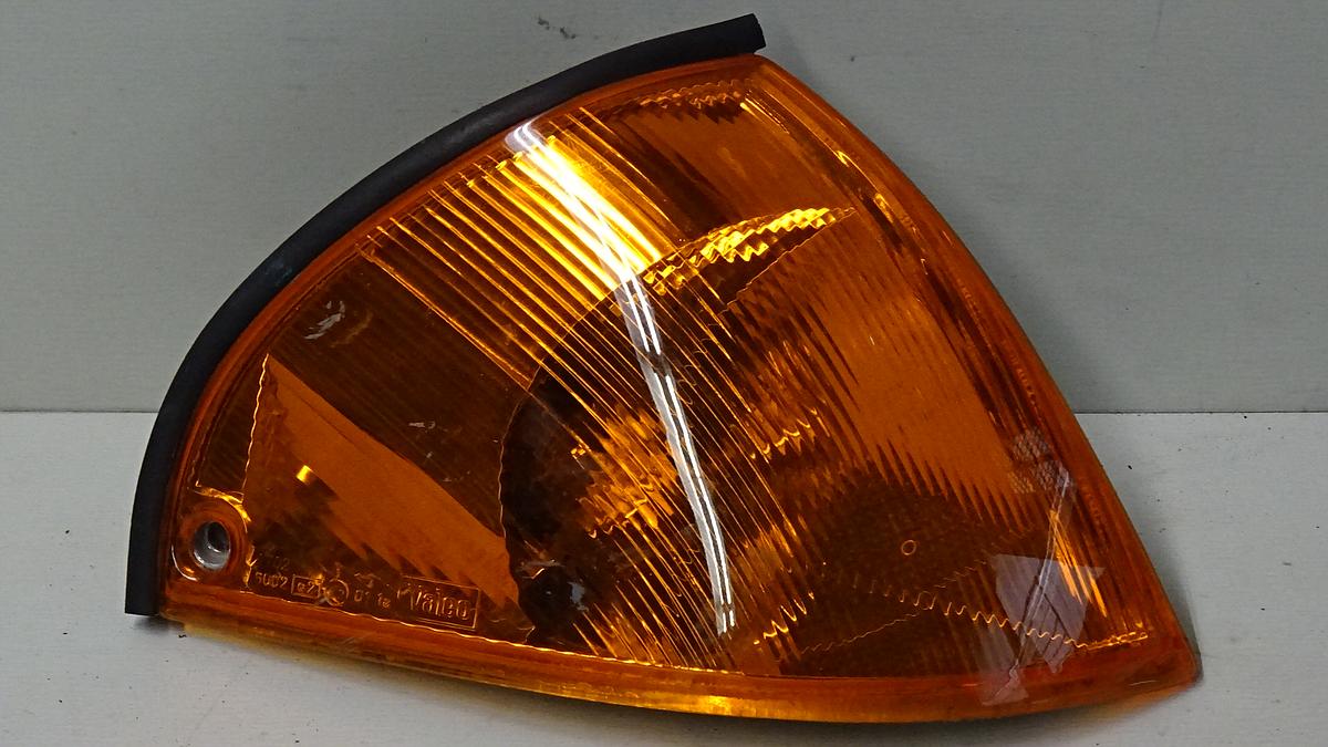 Suzuki Swift MA BJ1997 Blinker Blinkleuchte rechts Valeo gelb ab 1995