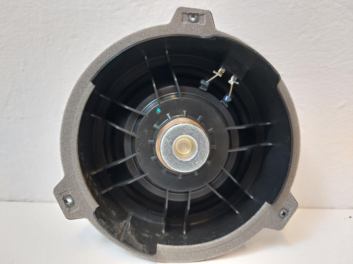 NIO EL6 Elektro SUV Lautsprecher T&uuml;r hinten links T&uuml;rlautsprecher Box Tiefton