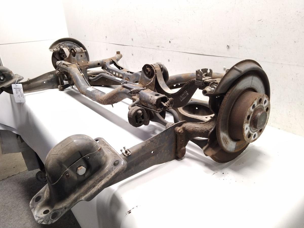 Audi A3 8P Facelift Hinterachse komplett 1.4TFSI 92kw Bj.2010