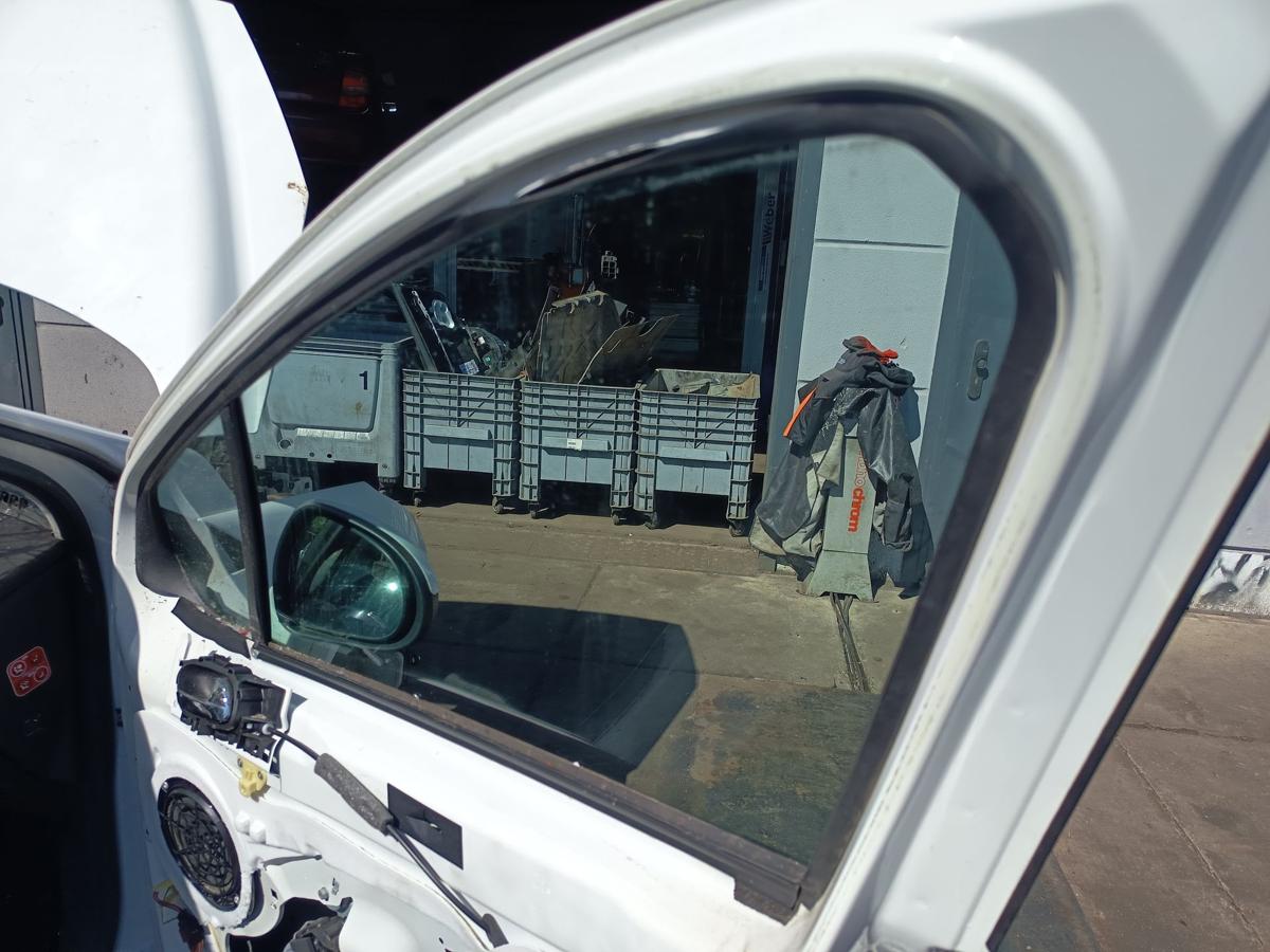 Peugeot 308 original T&uuml;rscheibe vorn rechts Beifahrerfenster Bj 2011
