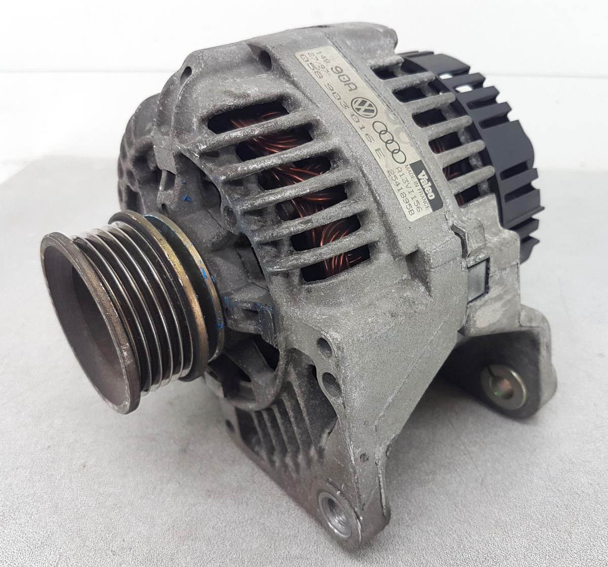 VW Passat 3B Lichtmaschine Generator 90A 058903016E 2541895B Bj97 1,6 74kw ADP