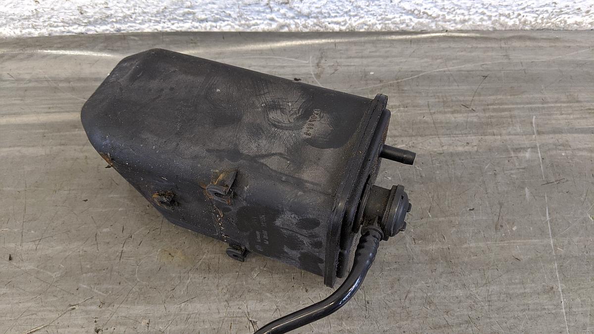 Aktivkohlefilter Aktivkohlebehälter Filter Aktivkohle Tankentlüftung VW Golf 5 V