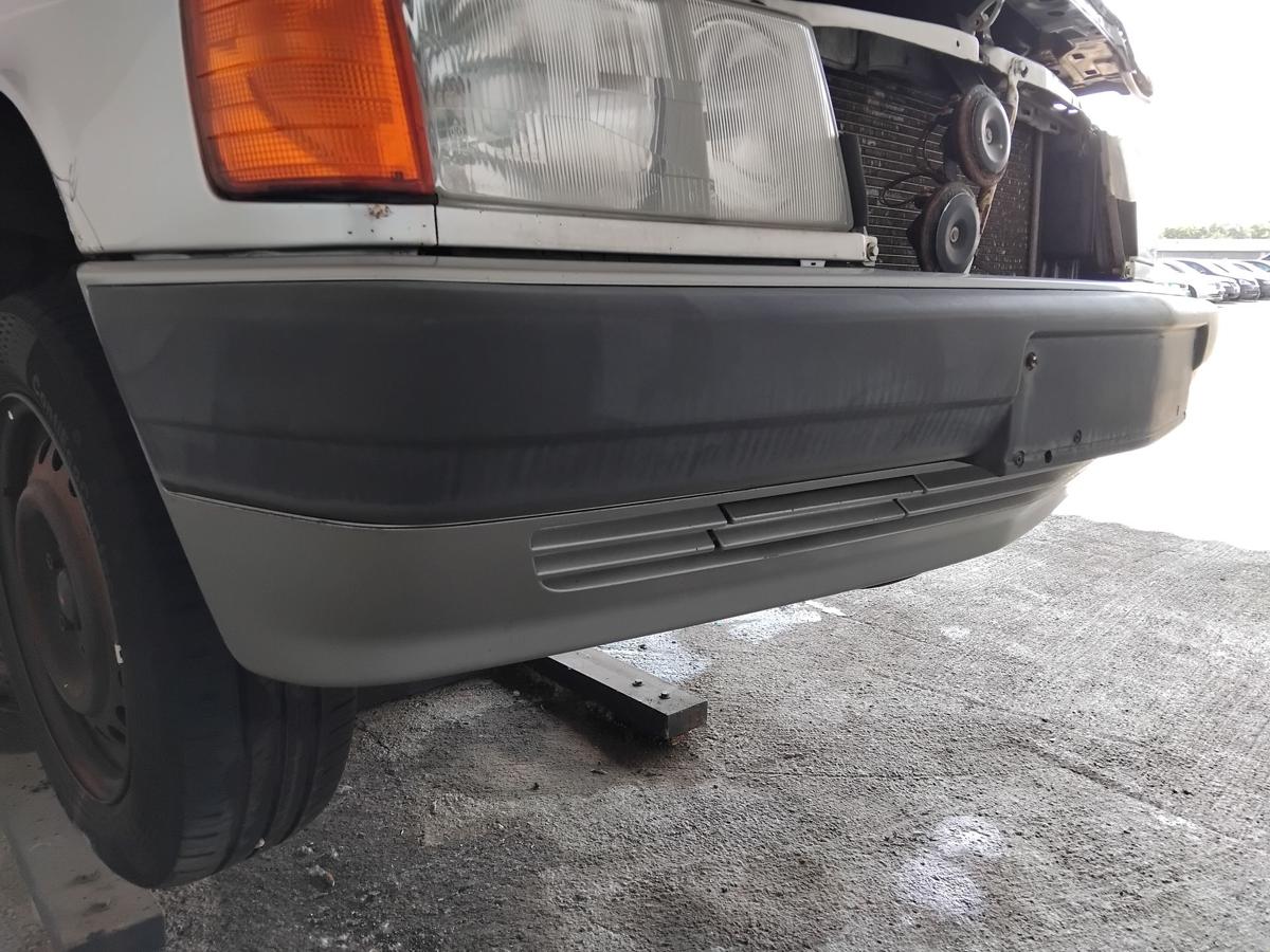 Mercedes 190 W201 original Sto&szlig;stange Sto&szlig;f&auml;nger vorn BJ1991 Mopf 744 brillantsilbermetallic