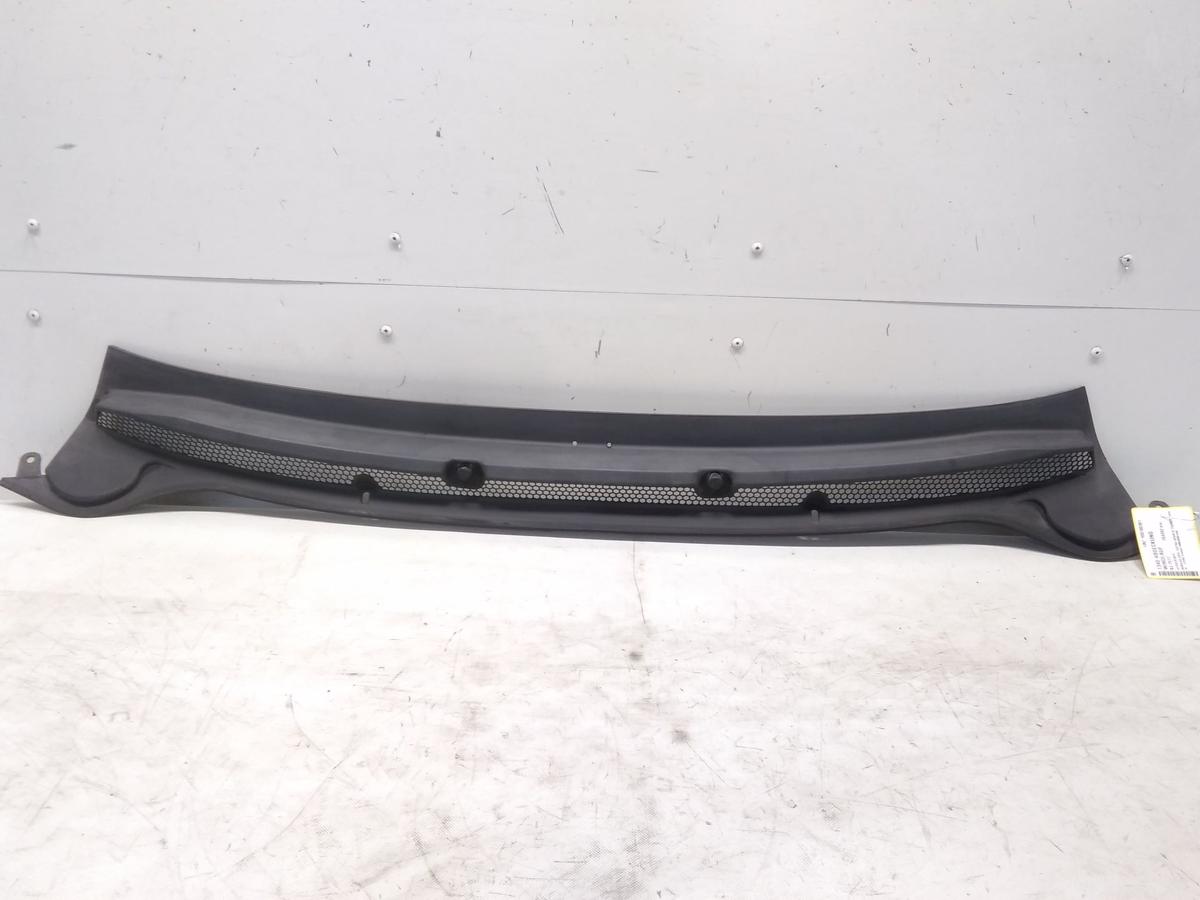 Opel Astra J Sports Tourer original Plastikabdeckung Windlauf 13267105 GM BJ2012