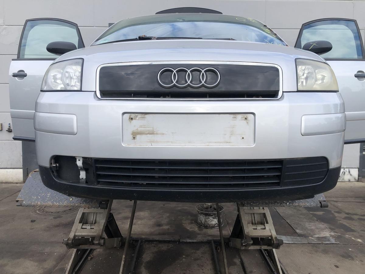 Audi A2 original Stoßstange Fänger vorn/Front Y7W Lichtsilber Bj 2001