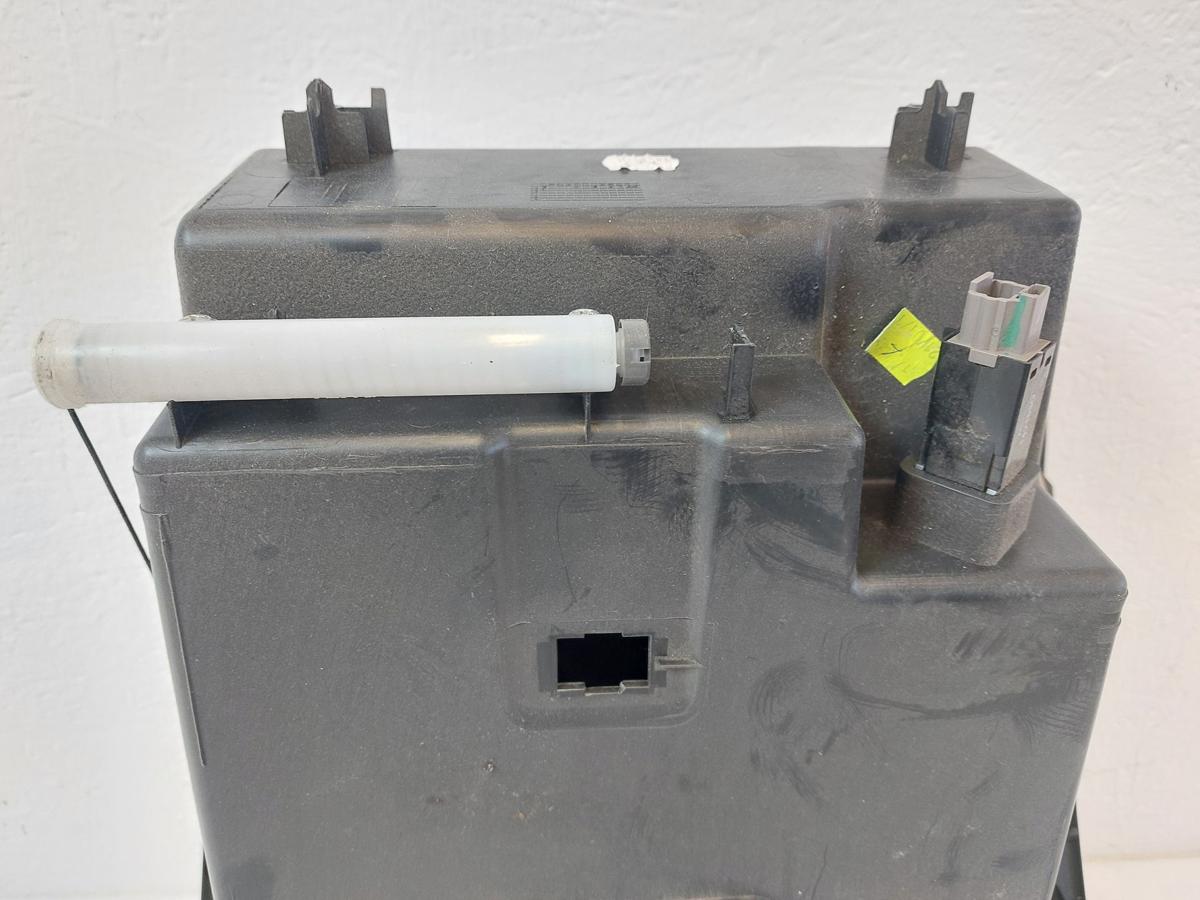 Nissan Pulsar C13M Handschuhfach Schalttafelkasten Handschuhkasten