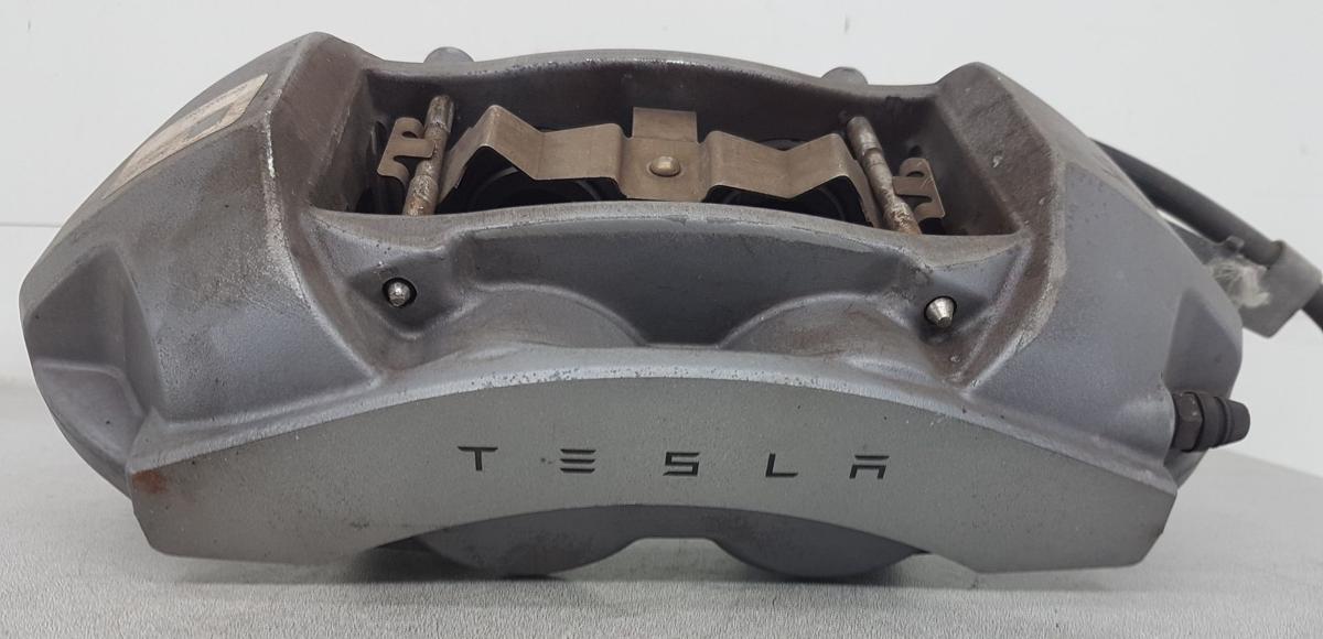 Tesla Model 3 Bremssattel vorn rechts Bj2019 1044622-00-D Dualmotor