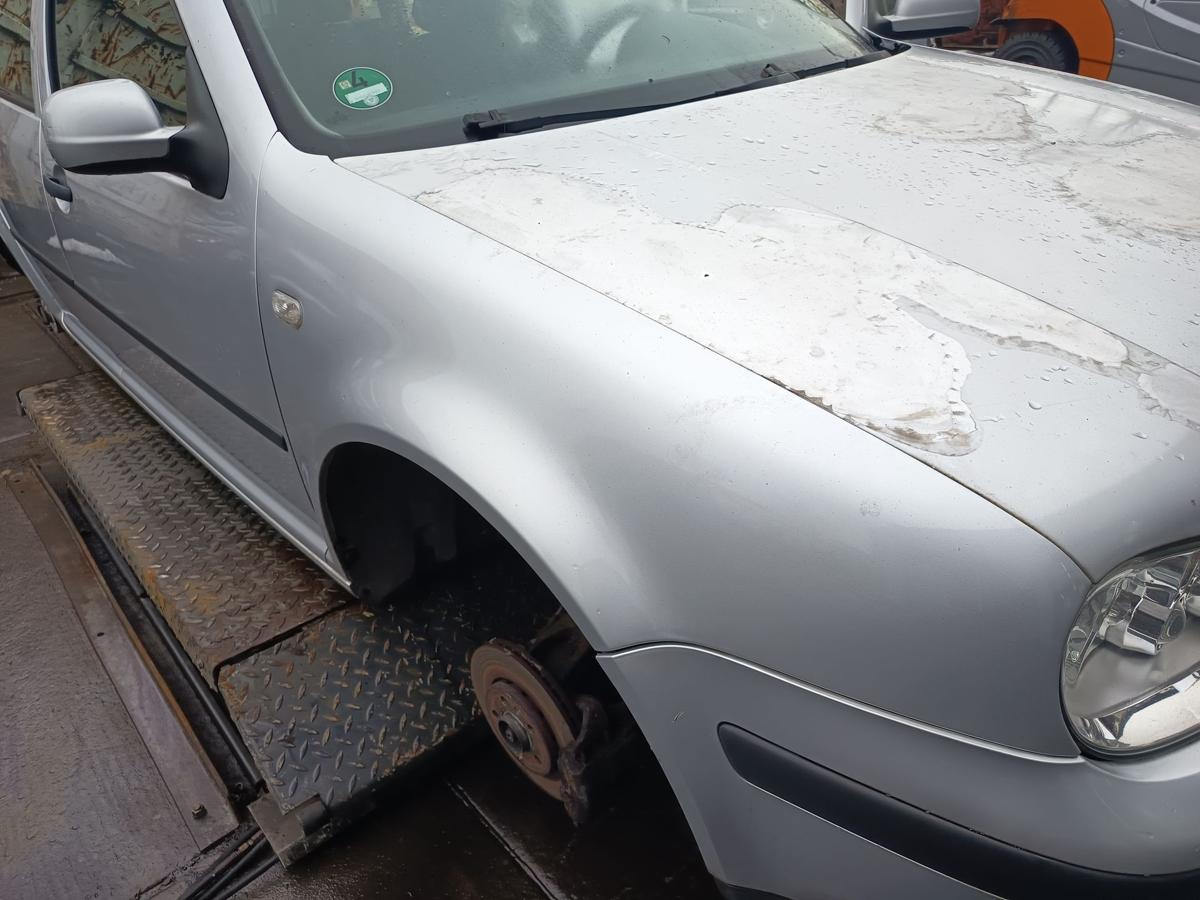 VW Golf IV Kotfl&uuml;gel rechts Seitenteil A7W Reflexsilber Bj 2003