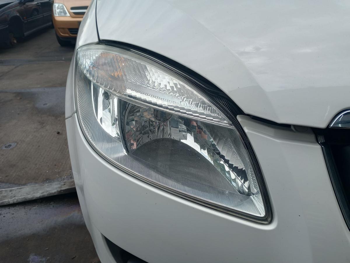 Skoda Roomster 5J orig Scheinwerfer rechts Halogen Bj 2009