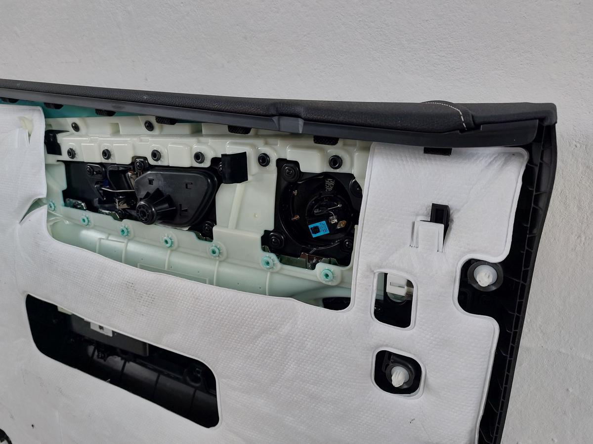 Omoda 5 EV Elektro T&uuml;rverkleidung vorn rechts Innenverkleidung Sony Soundsystem