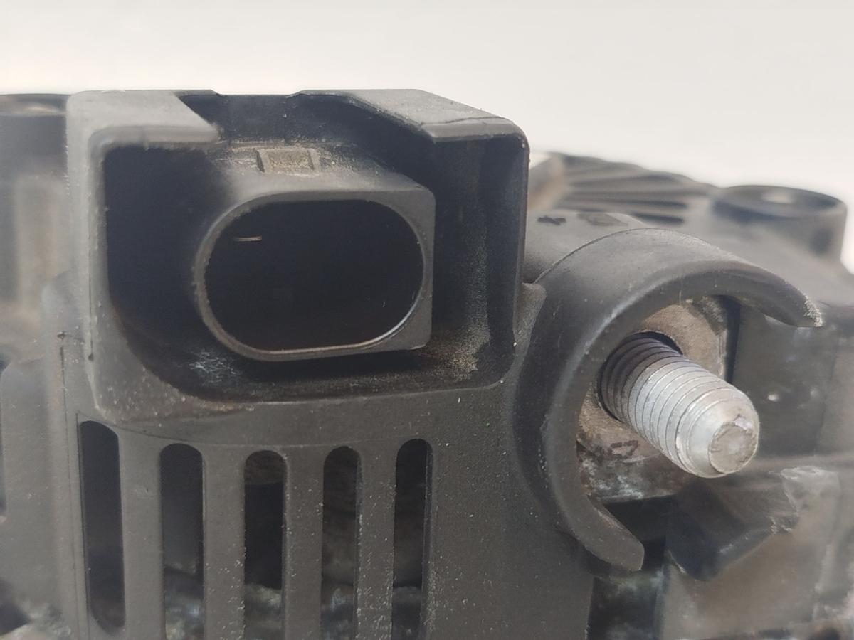 Mercedes A Klasse W169 Lichtmaschine Generator 90A OEM Valeo 2542955A