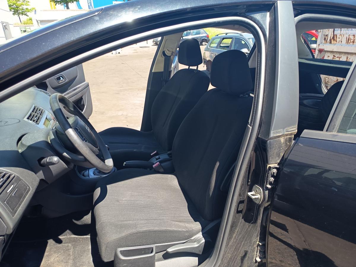 Citroen C4 5t&uuml;rig original Sitz vorn links Fahrer Stoff Anthrazit Bj 2008