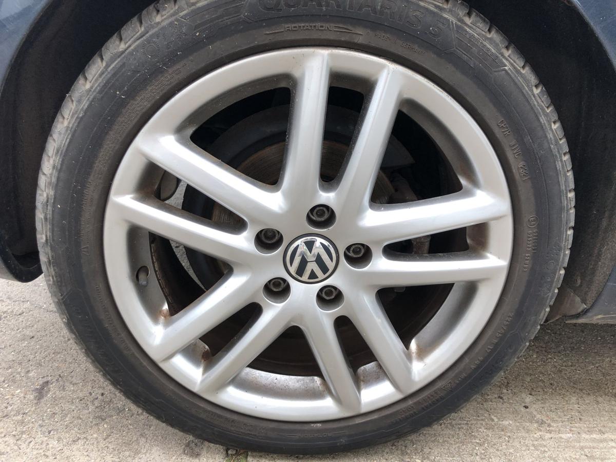VW Golf 5 V 1K Komplettradsatz Alufelgen Siena Allwetter Conti Barum 225 45R17