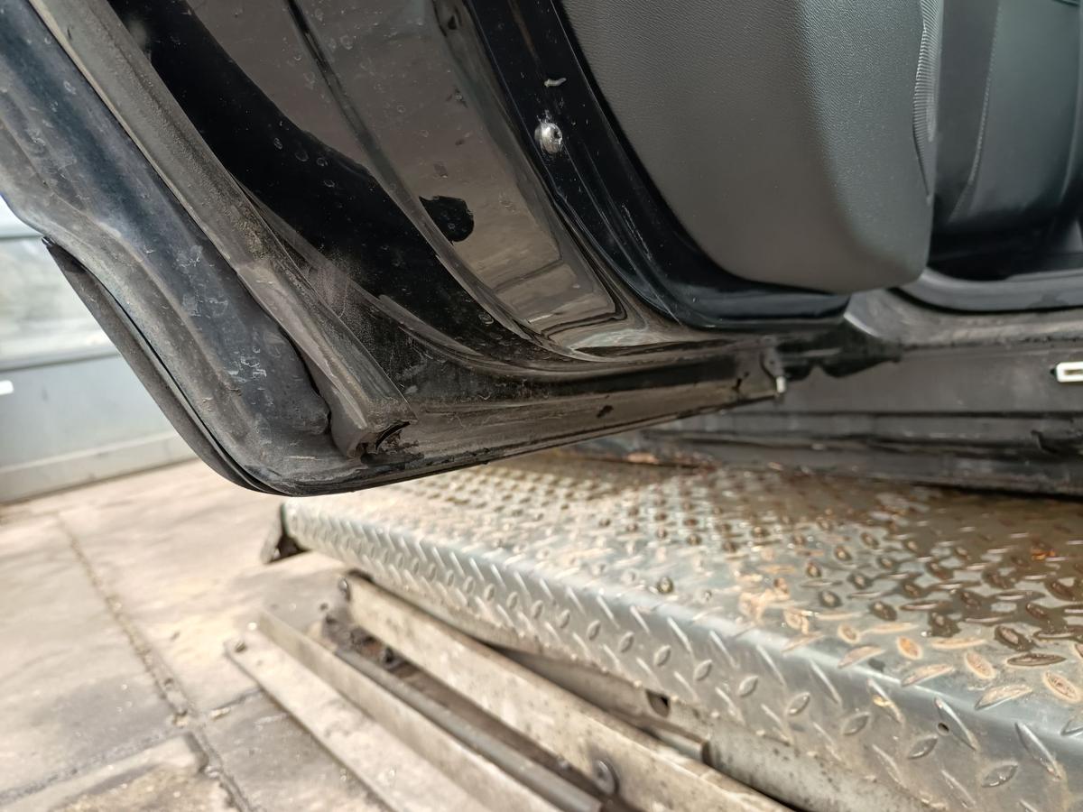 Volvo XC60 I Y20 orig Tür hinten links Fahrerseite Black Solid Bj 2010