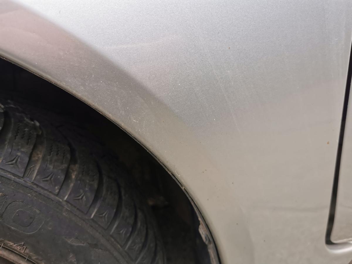 Mitsubishi Colt Z30 Kotflügel Fender Seitenwand vorn links A50 Pure Silver 5trg