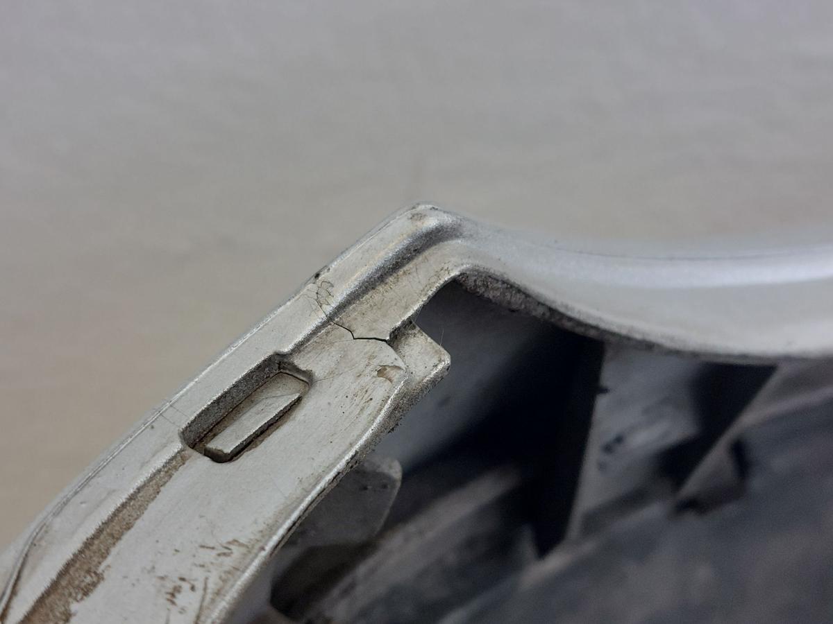 VW Polo 9N 9N1 9N2 Sto&szlig;f&auml;nger vorn Frontsch&uuml;rze LA7W Reflexsilber Metallic