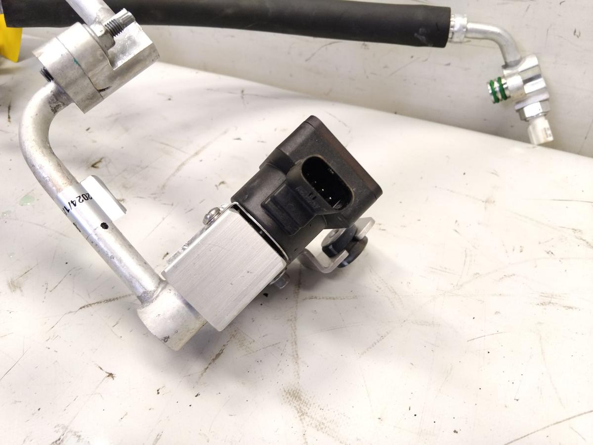 Volvo EX30 original Satz Klimaleitungen K&auml;ltemittelleitung mit Ventilen Bj.2024