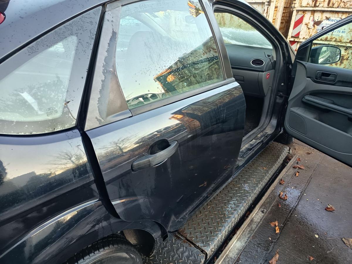 Ford Focus II original T&uuml;r hinten rechts Fond Pantherschwarz Bj 2008