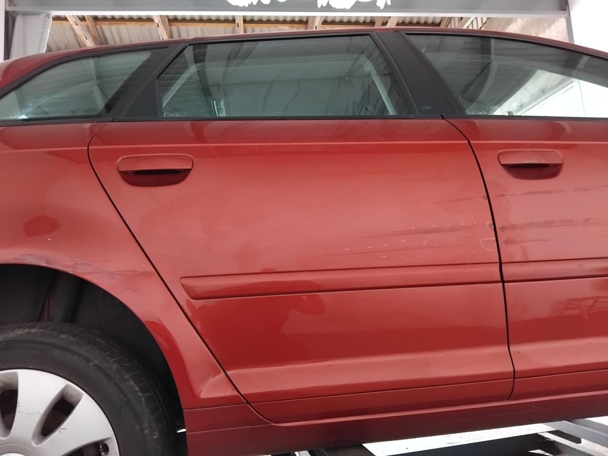 Audi A3 8P Sportback T&uuml;r hinten rechts granatrotmetallic LZ3F BJ2007
