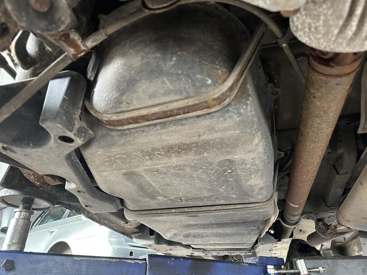 Toyota RAV4 original Tank Kraftstoffbeh&auml;lter 2.2l 130kW Diesel Bj 2009