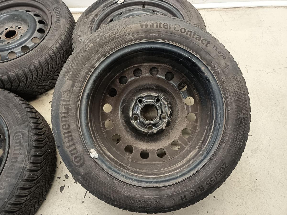 VW Passat 3C Stahlfelgen 6,5x16 ET42 mit Winterreifen DOT 4024